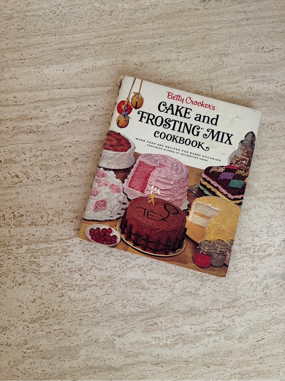 Vintage Betty Crocker Cake and Frosting Mix Cookbook